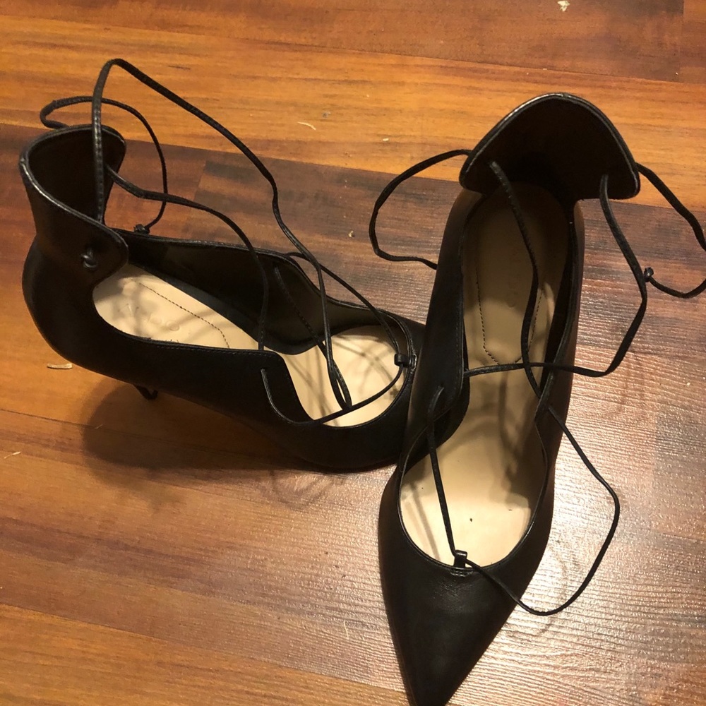 Tie up heels